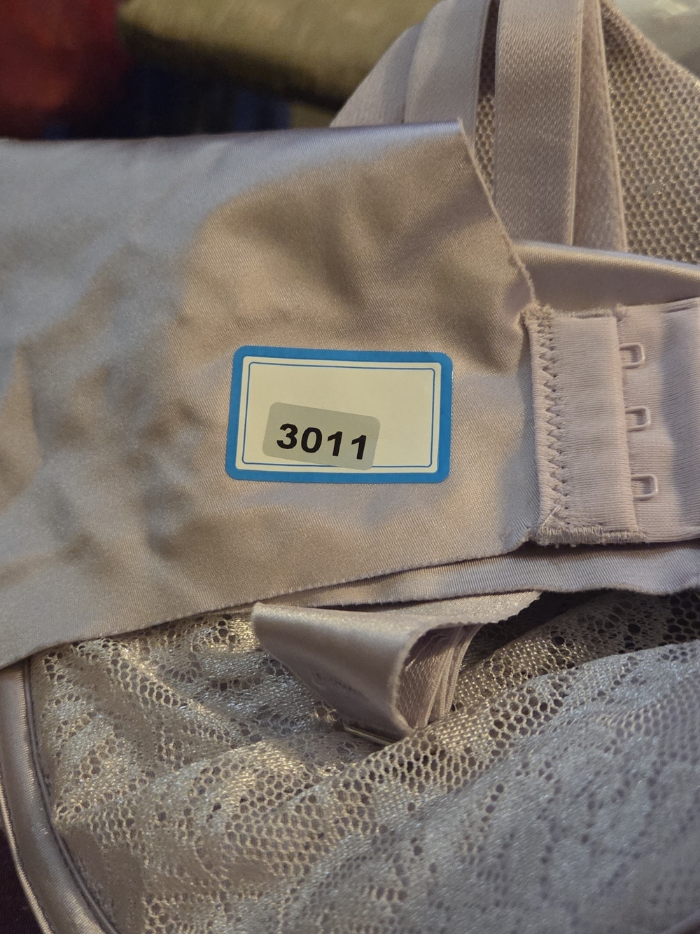Bras label